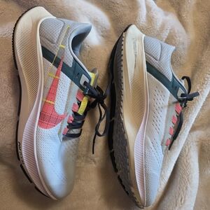 Nike AIRZOOM PEGASUS 38 SIZE 10